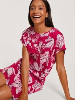 Calida Blooming Nights Kurzarm-Nachthemd, Länge 100cm -Leggings Shop Calida Blooming Nights Kurzarm Nachthemd Laenge 100cm rot 33052 176 5