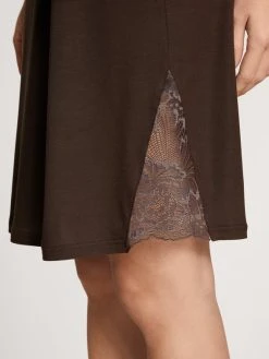Calida Lace Dreams Kurzarm-Nachthemd, Länge 95cm 7 Calida Lace Dreams Kurzarm-Nachthemd, Länge 95cm -Leggings Shop Calida Lace Dreams Kurzarm Nachthemd Laenge 95cm braun 34059 099 3