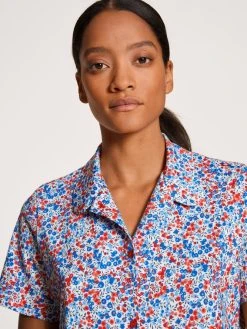 Calida Liberty Dreams Kurz-Pyjama, Durchgeknöpft -Leggings Shop Calida Liberty Dreams Kurz Pyjama durchgeknoepft blau rot 43553 174 2