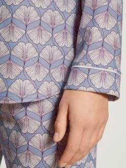 Calida Midsummer Dreams Pyjama, Durchgeknöpft -Leggings Shop Calida Midsummer Dreams Pyjama durchgeknoepft blau 40839 354 1622640107