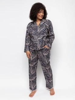 Cyberjammies Estelle Pyjama, Durchgeknöpft