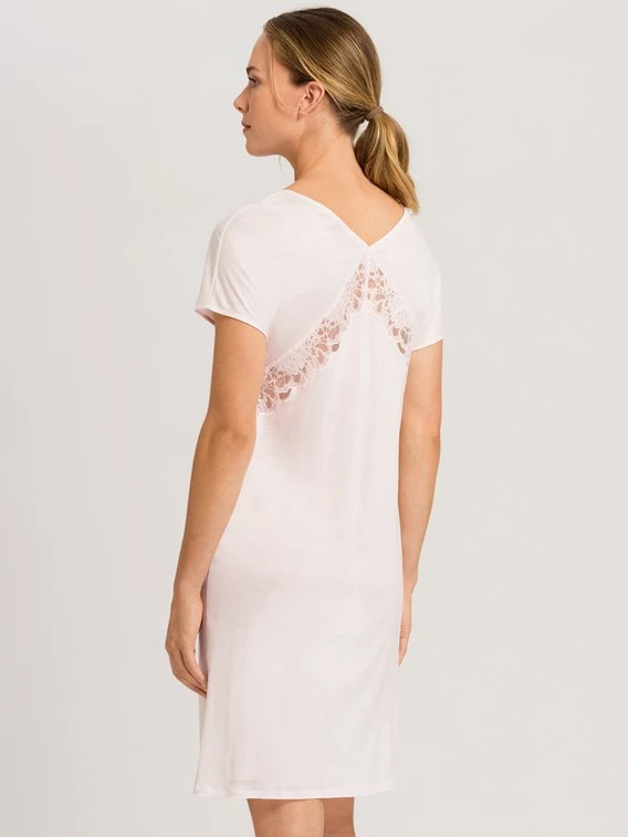 HANRO Mae Kurzarm-Nachthemd Mit Spitze, Länge 100cm 2 HANRO Mae Kurzarm-Nachthemd Mit Spitze, Länge 100cm – Bild 2