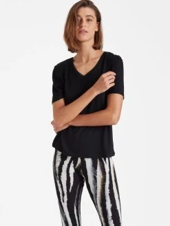 Nina Von C. Loungewear Balance Lounge-Set -Leggings Shop Nina Von C Loungewear Balance Lounge Set schwarz 16 260 90874 SET 910 2