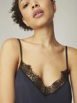 Simone Perele Satin Secrets Pyjama -Leggings Shop Simone Perele Satin Secrets Pyjama grau 23H64000 SET 581 1