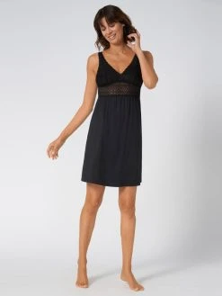 Triumph Aura Spotlight Negligé Mit Spitze, Länge 90cm